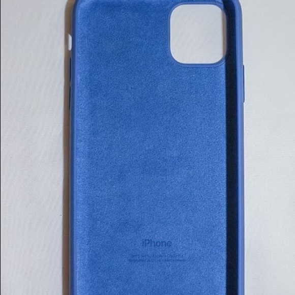 Apple Silicone Case, iPhone 11 Pro Max - Linen Blue - Picture 3 of 5